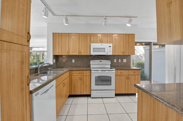 $249,000 | 7342 Lake Meadow Way, Unit 102, Boynton Beach, FL 33437