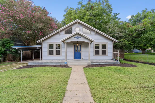 $340,000 | 503 Short Street, Smithville, TX 78957