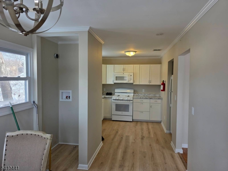 14 Oliver Road Landing, NJ 07850 - Photo 4 of 11