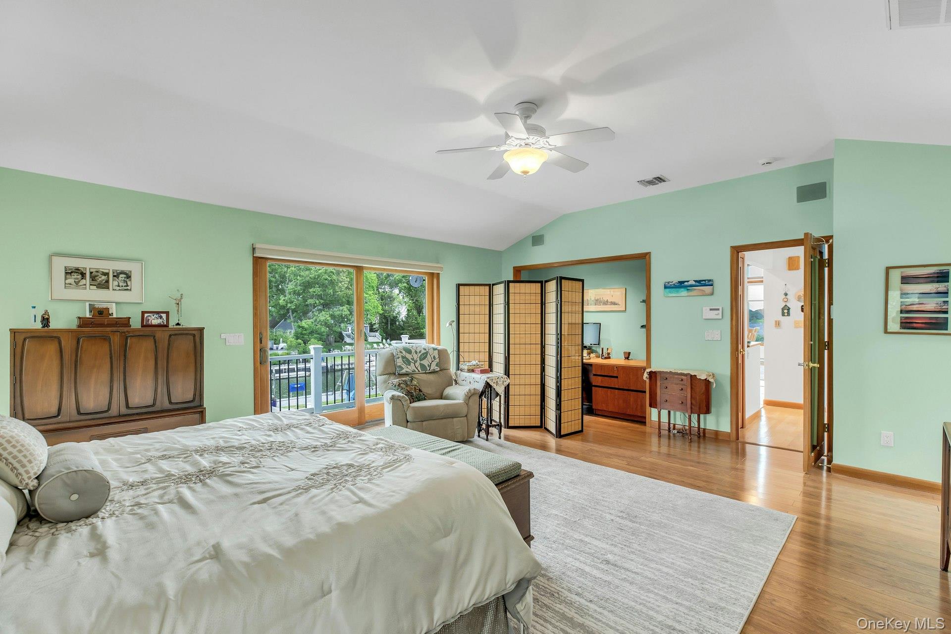 6 Mill Pond Road Hampton Bays, NY 11946 - Photo 15 of 38