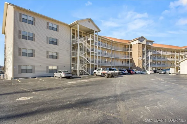 $379,900 | 562 Hyd A Way Road, Unit 3E, Camdenton, MO 65020