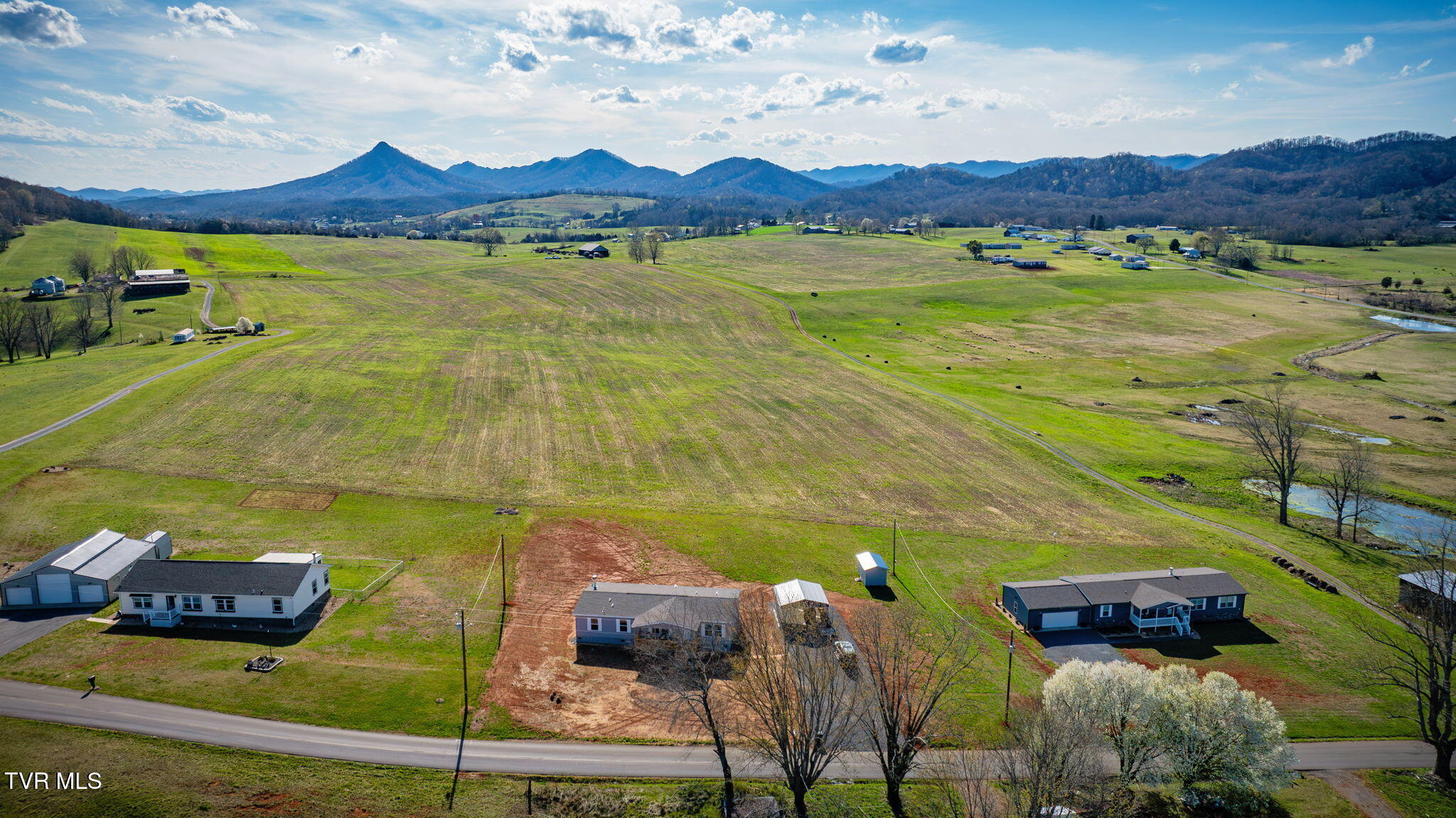 351 Meadow View Road Rogersville, TN 37857 - Photo 32 of 36 102