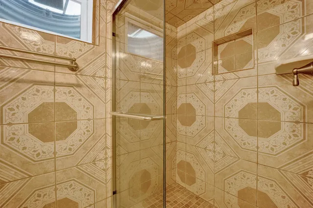 $3,250 | 9410 Lawler Avenue, Skokie, IL 60077