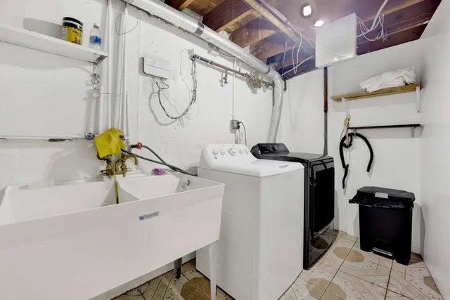 $3,250 | 9410 Lawler Avenue, Skokie, IL 60077