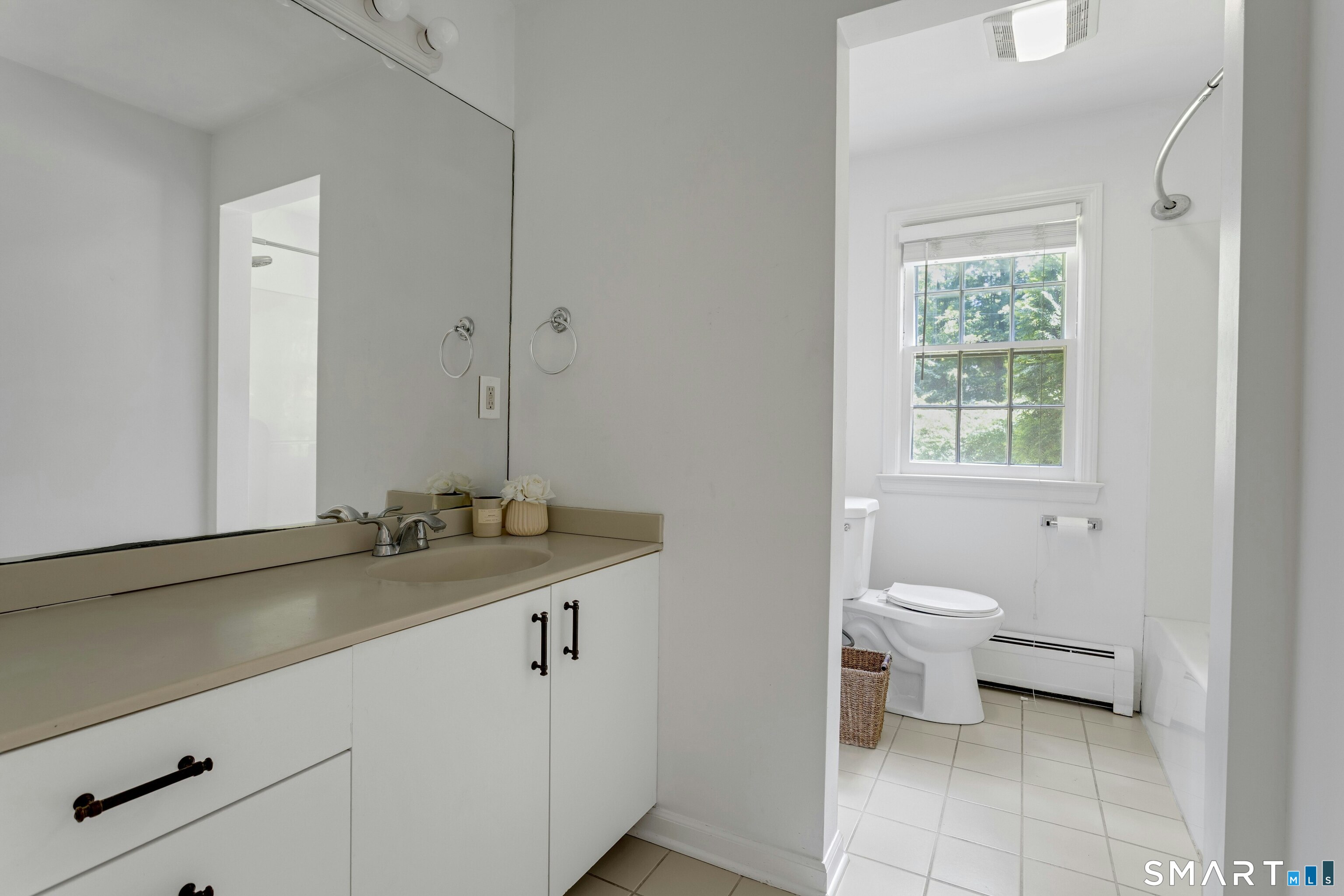 195 Range Road Wilton, CT 06897 - Photo 21 of 25 Full Bath