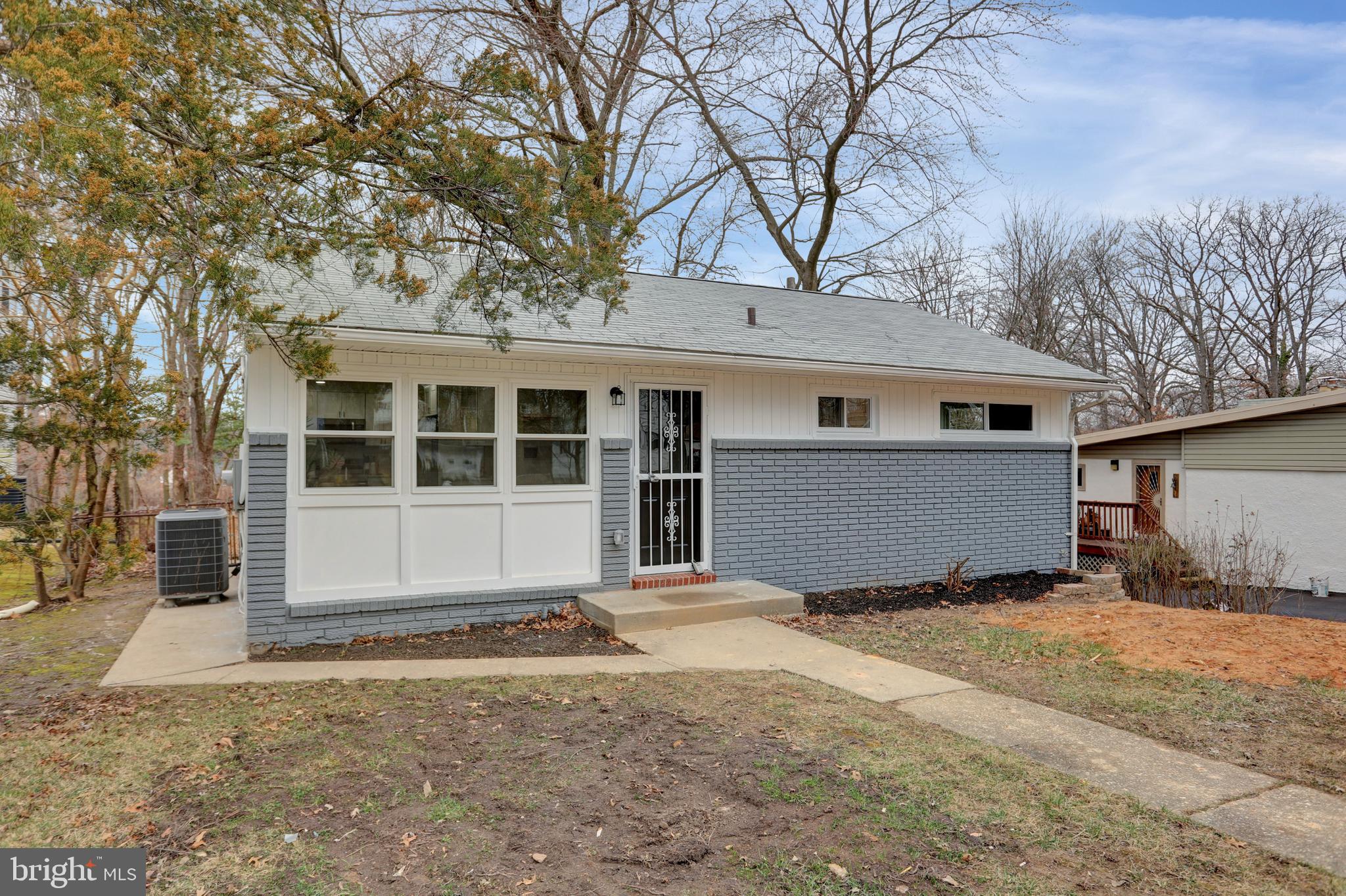 8008 Hillendale Road Parkville, MD 21234 - Photo 1 of 19