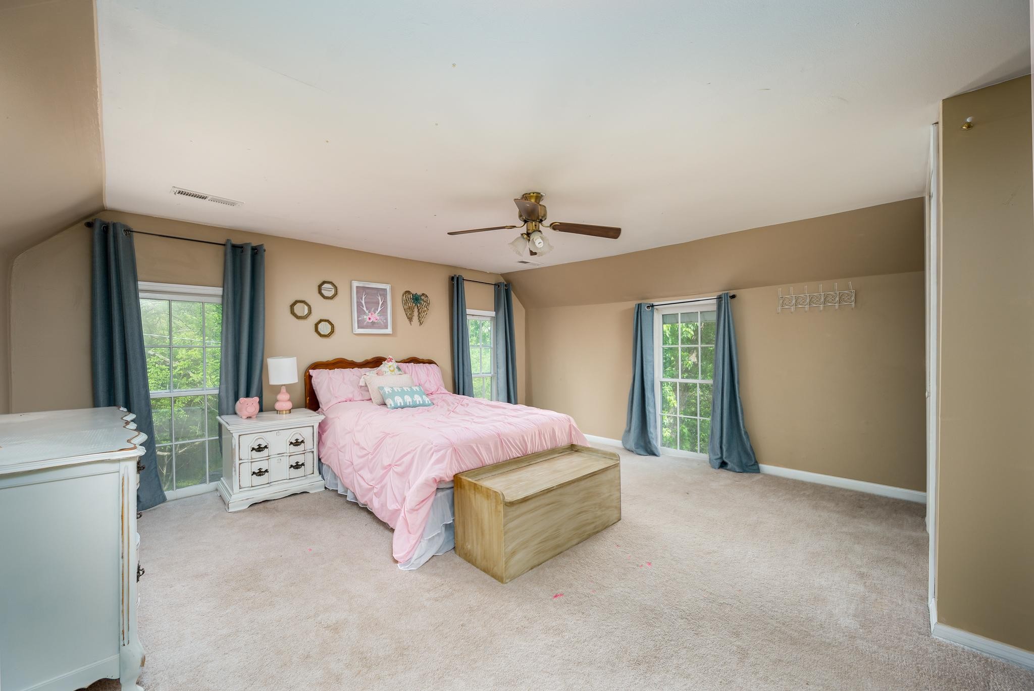 2630 Little Texas Road Goodspring, TN 38460 - Photo 20 of 39 a spacious bedroom with a bed and window