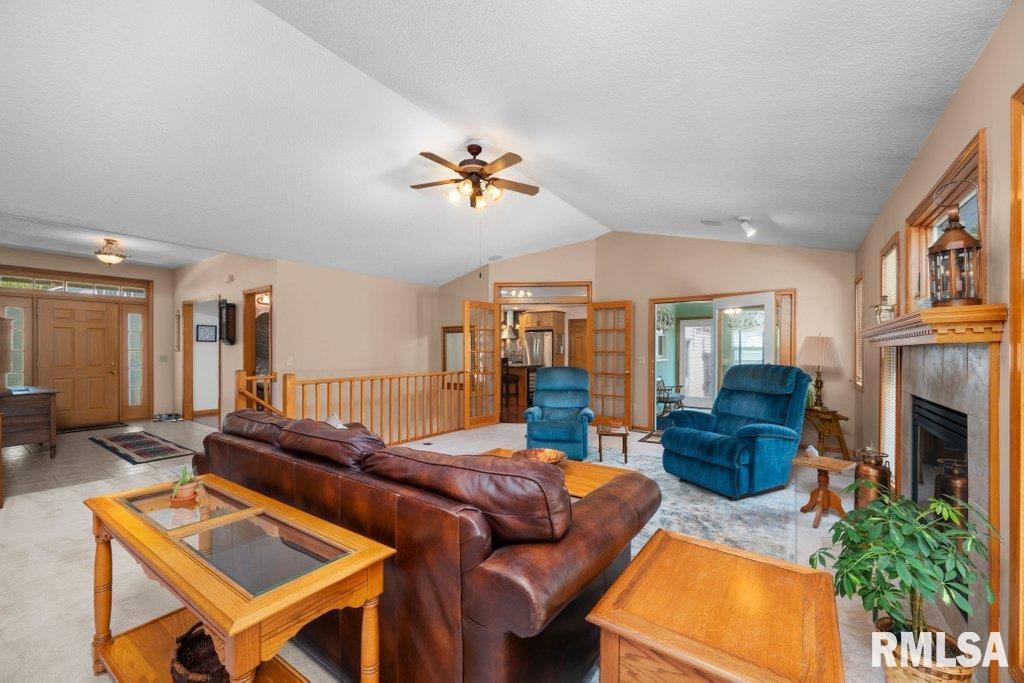 77 Parkview Drive Eldridge, IA 52748 - Photo 23 of 50