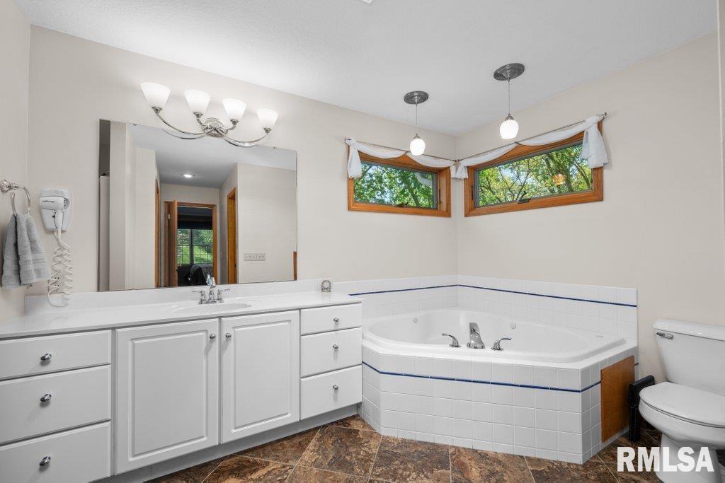 77 Parkview Drive Eldridge, IA 52748 - Photo 36 of 50