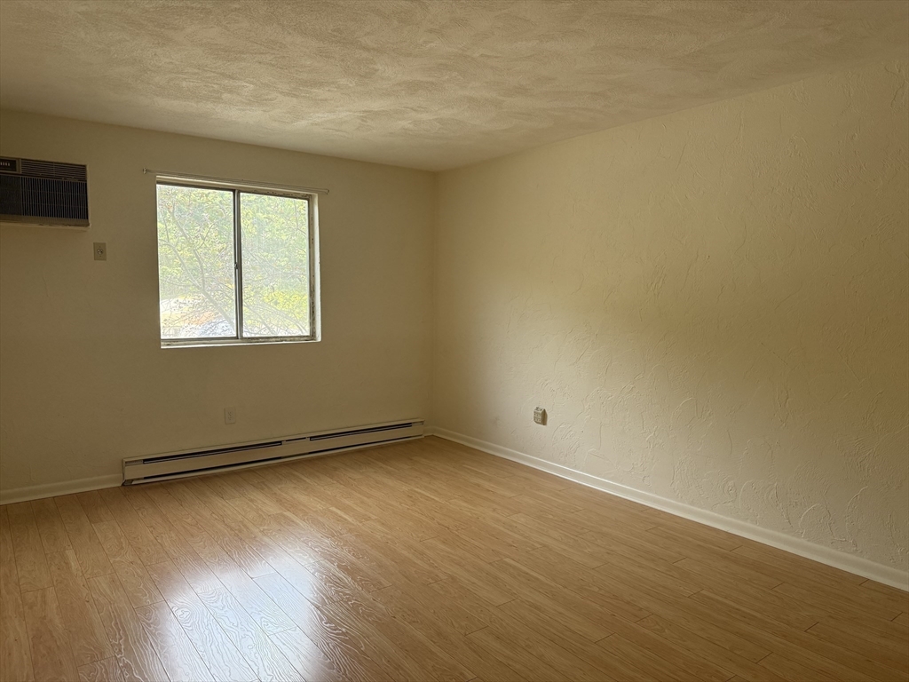 176 Swanson Road, Unit 307 Boxborough, MA 01719 - Photo 5 of 9