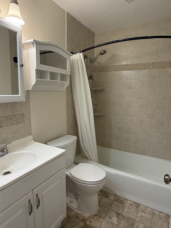 176 Swanson Road, Unit 307 Boxborough, MA 01719 - Photo 7 of 9