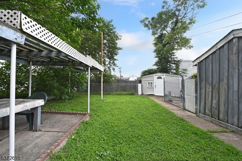 80 Heckel Street Belleville, NJ 07109 - Photo 14 of 33