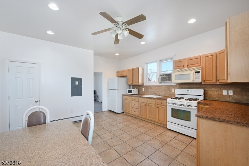 80 Heckel Street Belleville, NJ 07109 - Photo 20 of 33