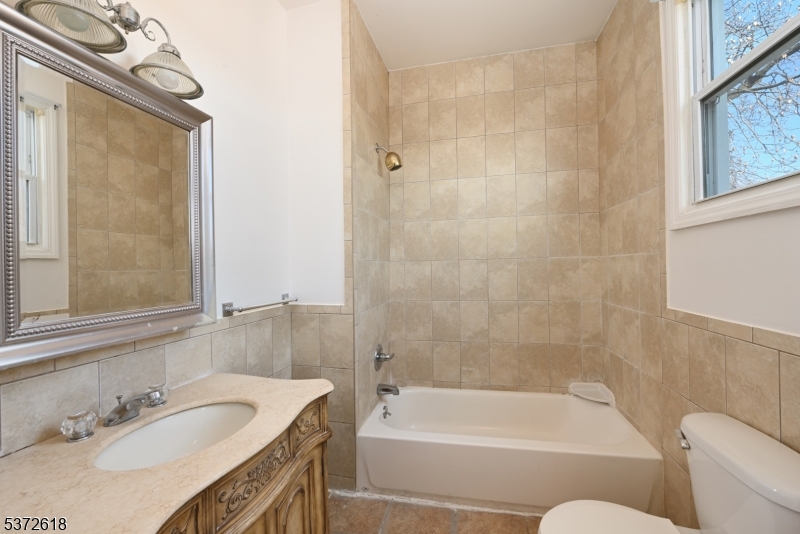 80 Heckel Street Belleville, NJ 07109 - Photo 29 of 33