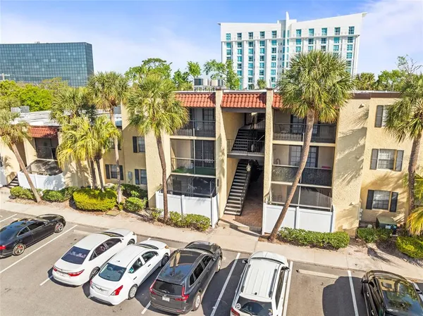 $1,900 | 5304 West Kennedy Boulevard, Unit 107, Tampa, FL 33609