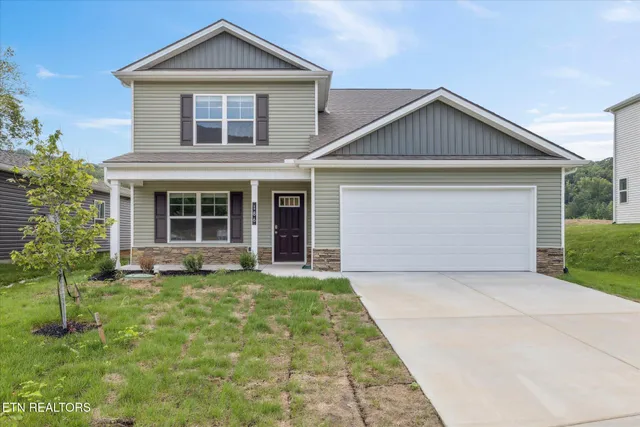 $380,335 | 186 North Blissful Mdws Drive, Harriman, TN 37748