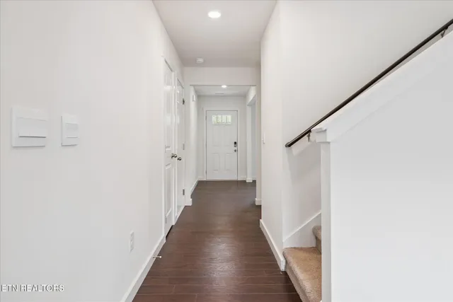 $380,335 | 186 North Blissful Mdws Drive, Harriman, TN 37748