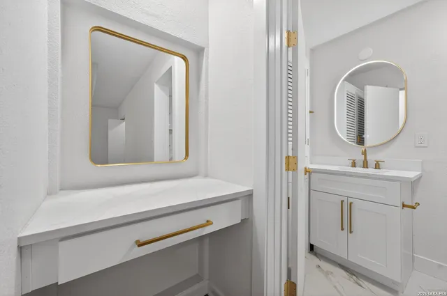 $1,450 | 1635 West Mulberry Avenue, Unit 207, San Antonio, TX 78201