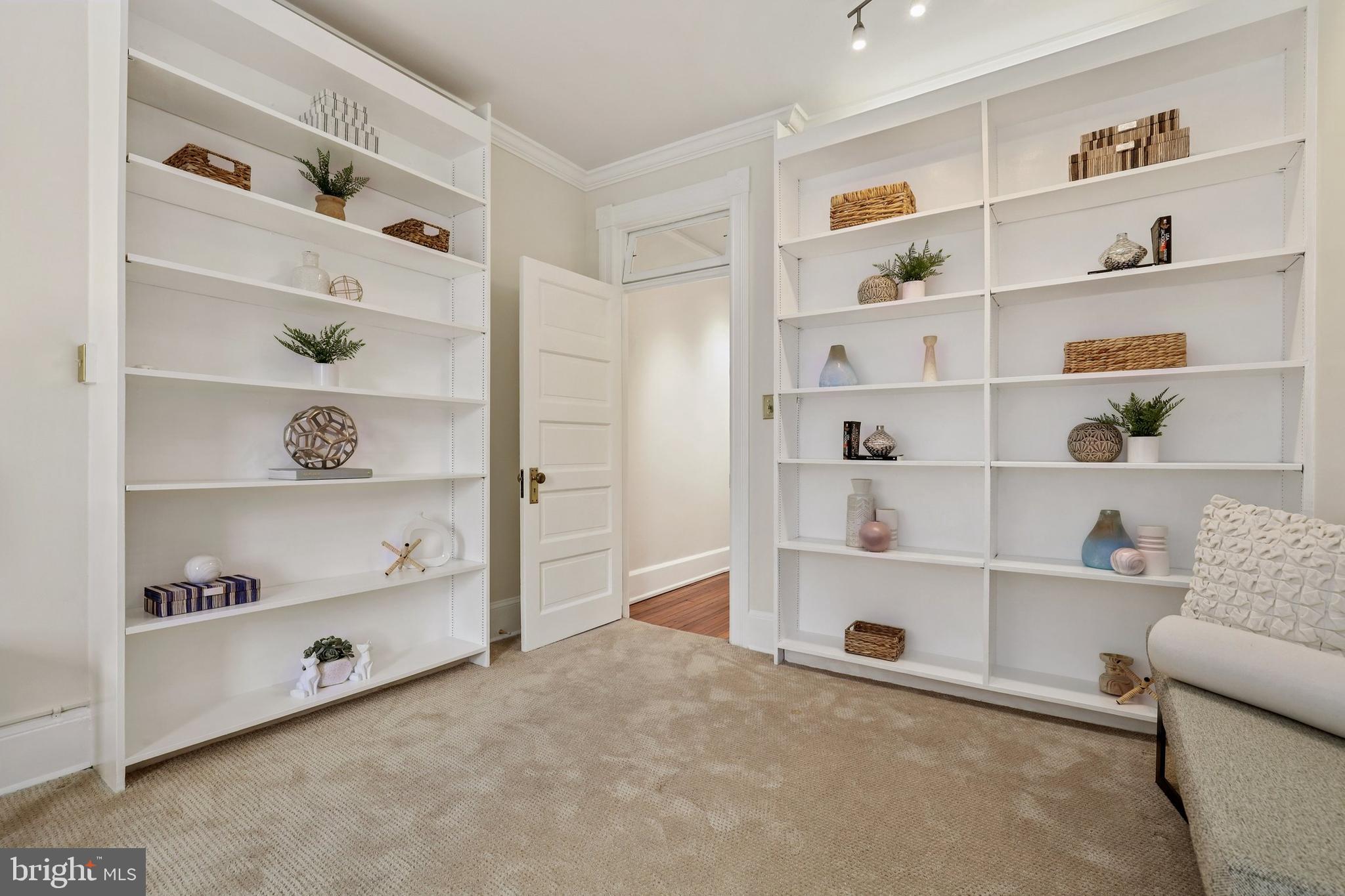 1746 Willard Street Northwest, Unit 3 Washington, DC 20009 - Photo 21 of 39