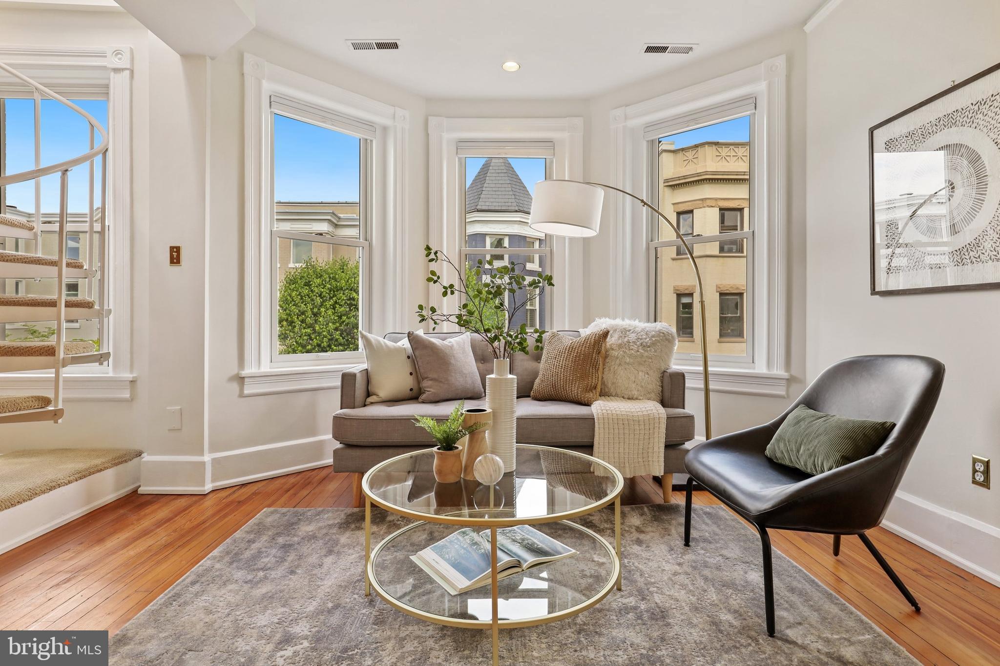 1746 Willard Street Northwest, Unit 3 Washington, DC 20009 - Photo 4 of 39