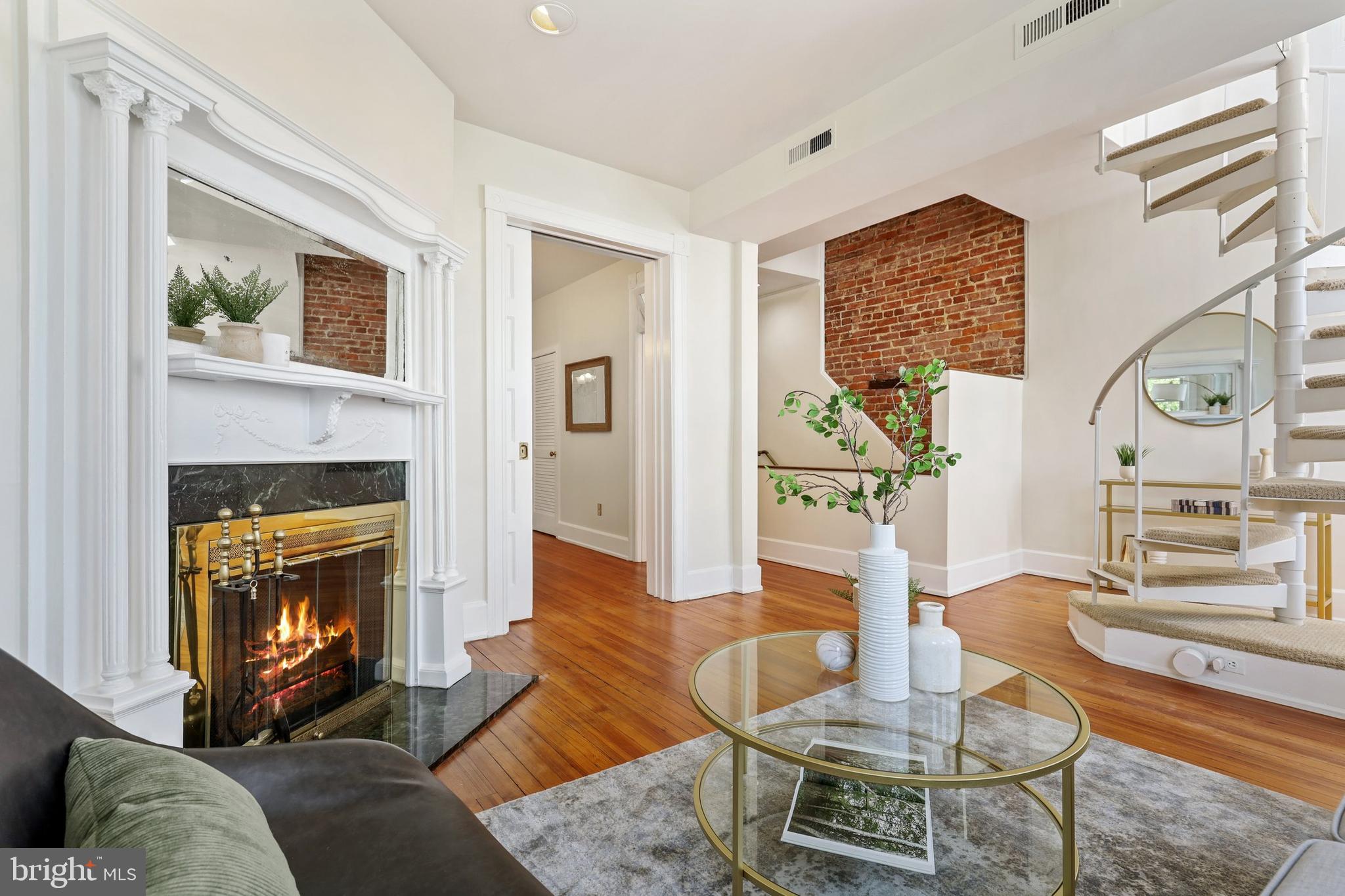 1746 Willard Street Northwest, Unit 3 Washington, DC 20009 - Photo 6 of 39