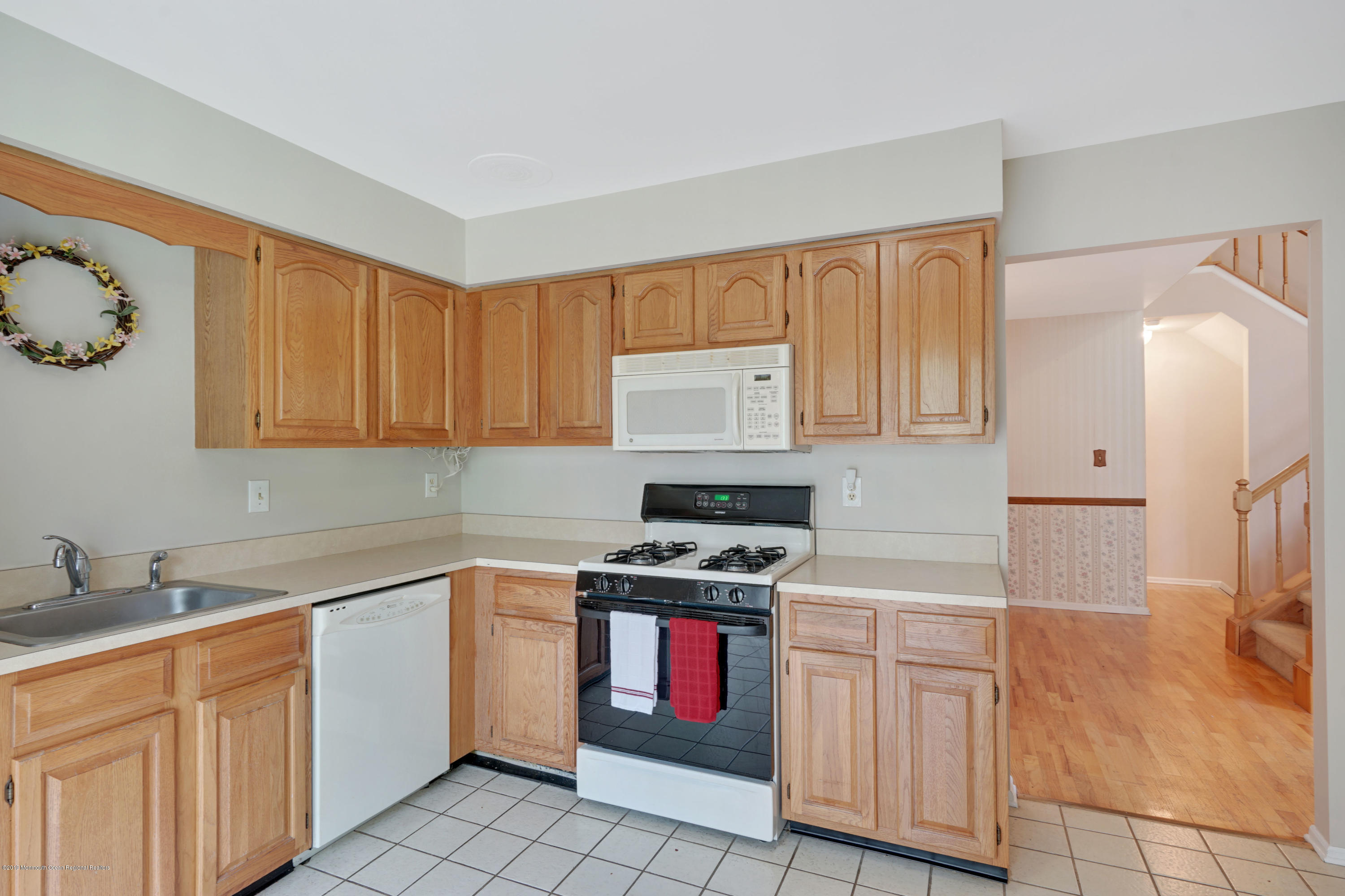 72 Racquet Road Wall, NJ 07719 - Photo 10 of 25 015_dsc00675-dsc00679