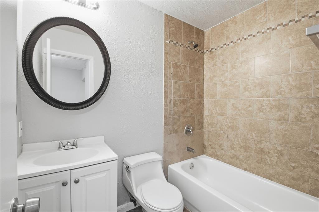 1534 Lagoon Road Lakeland, FL 33803 - Photo 31 of 40