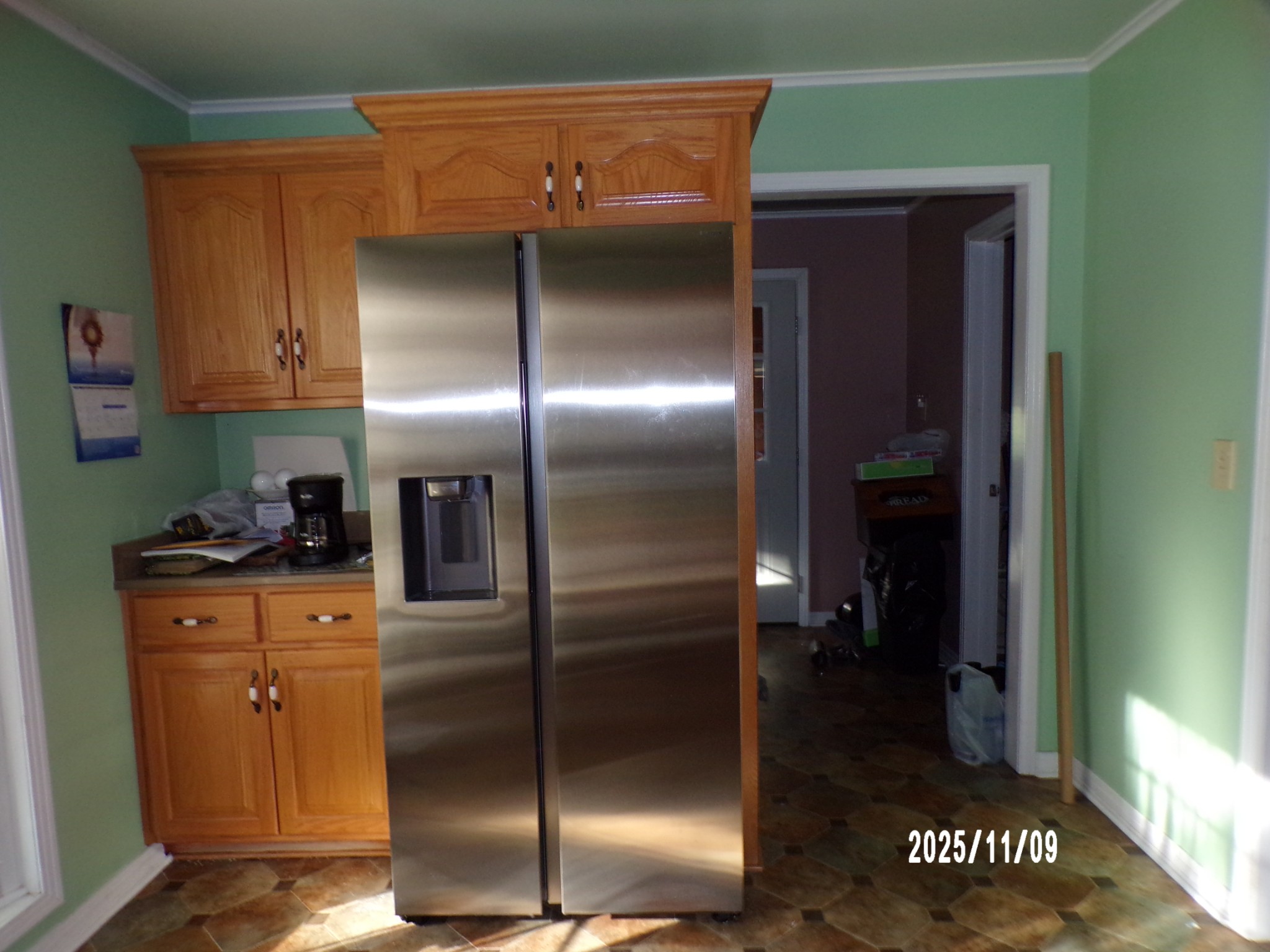 186 North Forrest Avenue Camden, TN 38320 - Photo 20 of 26 a kitchen with stainless steel appliances granite countertop a refrigerator and a stove