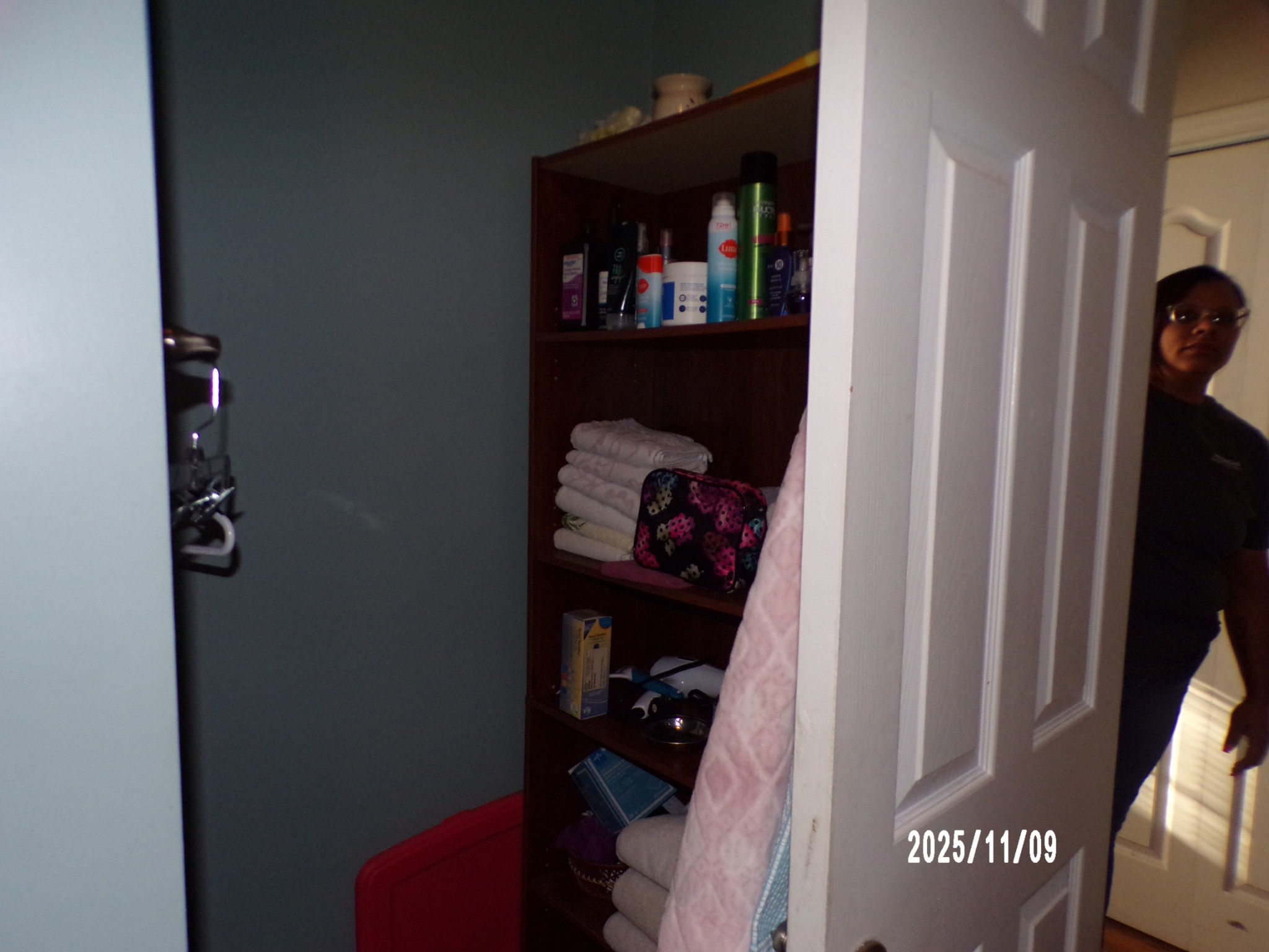 186 North Forrest Avenue Camden, TN 38320 - Photo 9 of 26 a view of walk in closet