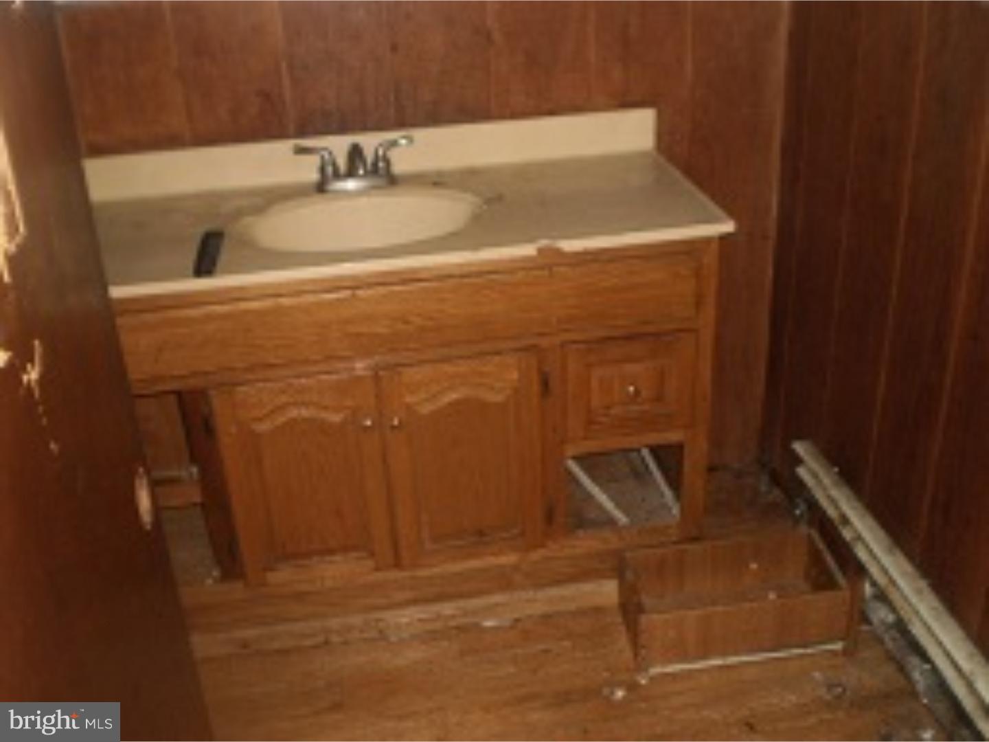 494-496 Parkview Road Reading, PA 19606 - Photo 4 of 13 Gallery Image 4
