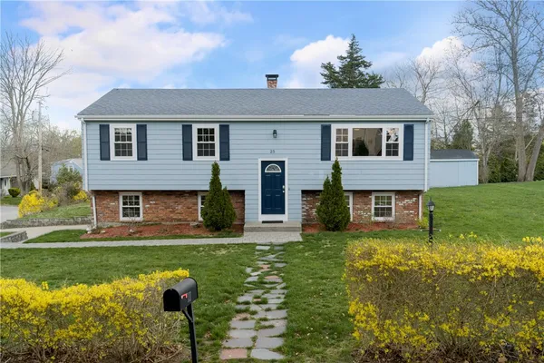 $545,000 | 25 Overhill Road, Warren, RI 02885