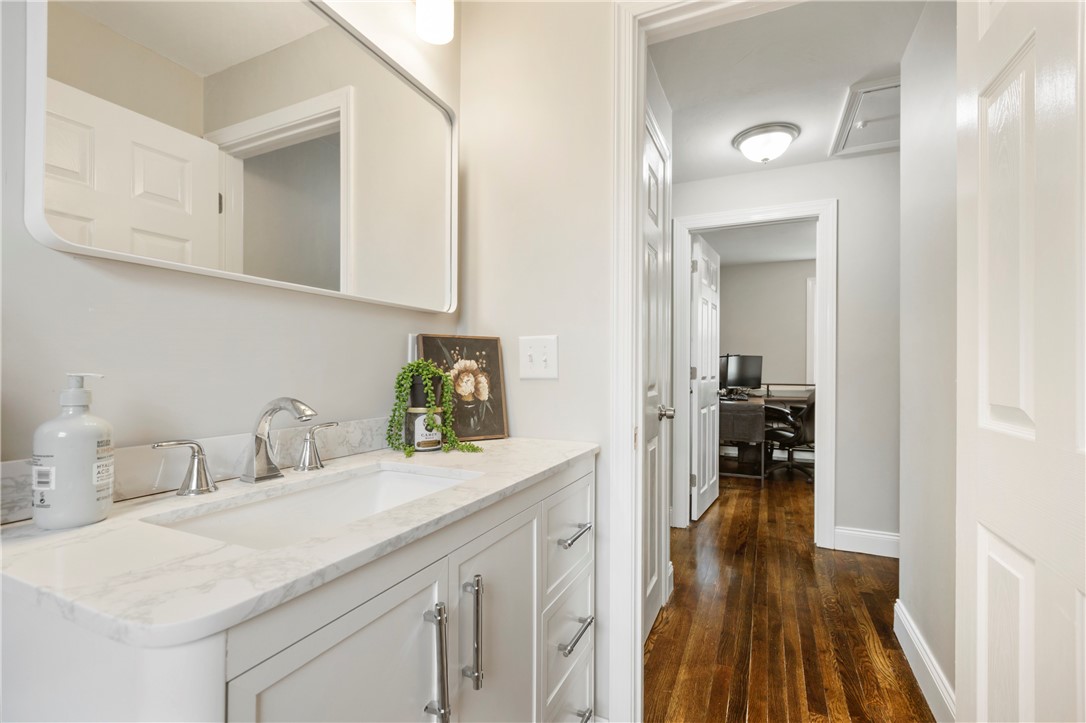 25 Overhill Road Warren, RI 02885 - Photo 19 of 22