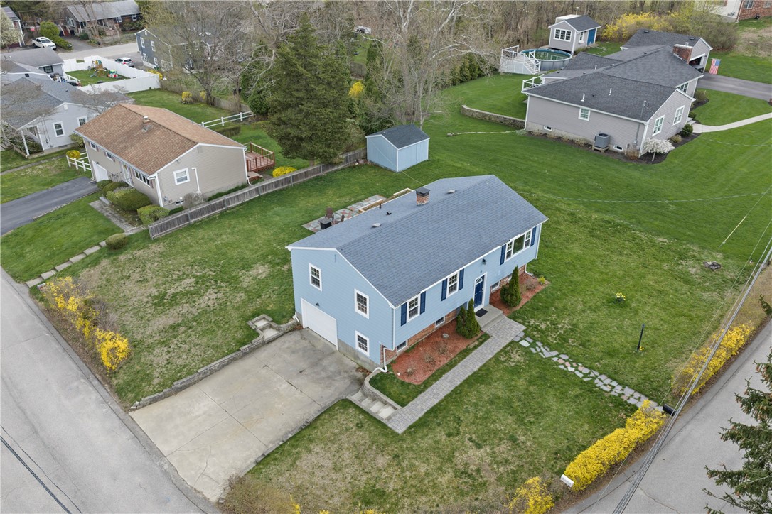 25 Overhill Road Warren, RI 02885 - Photo 5 of 22