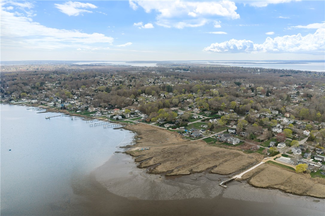 25 Overhill Road Warren, RI 02885 - Photo 6 of 22