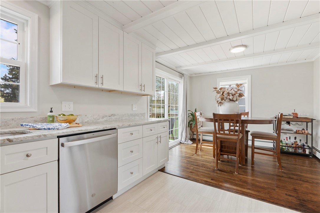 25 Overhill Road Warren, RI 02885 - Photo 10 of 22