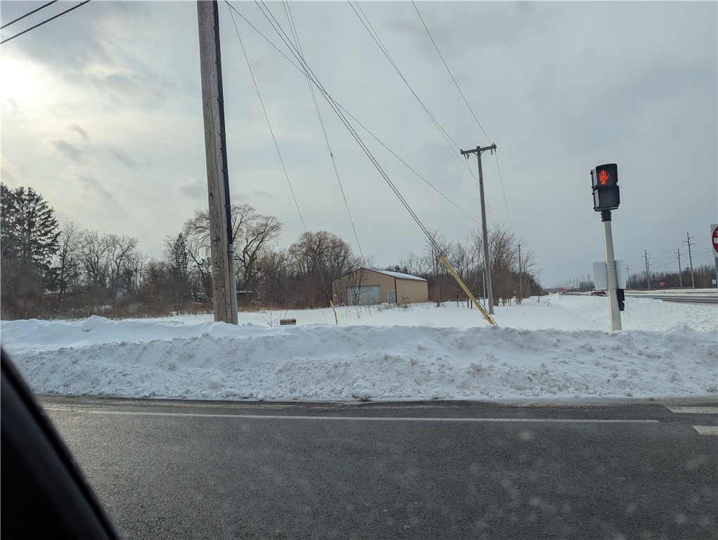 6273 Lakeside Road Ontario, NY 14519 - Photo 5 of 6 corner view