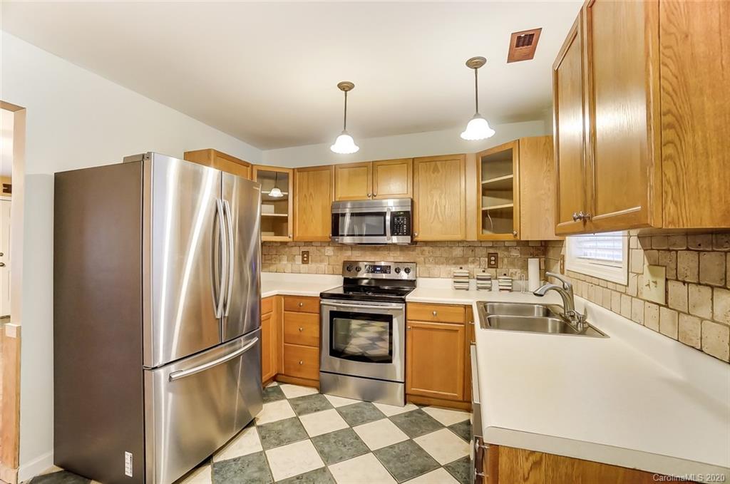 1574 Daybreak Ridge Road Kannapolis, NC 28081 - Photo 9 of 48 Gallery Image 9