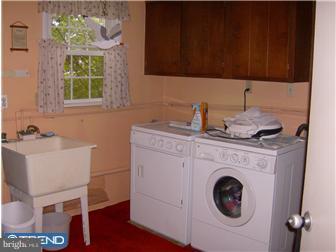 43 Crystal Road Levittown, PA 19057 - Photo 11 of 12 Laundry Room