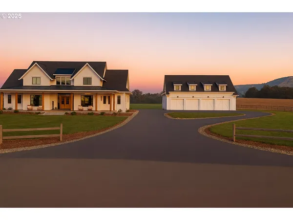 $2,225,000 | 370 Tulip Lane, Woodland, WA 98674
