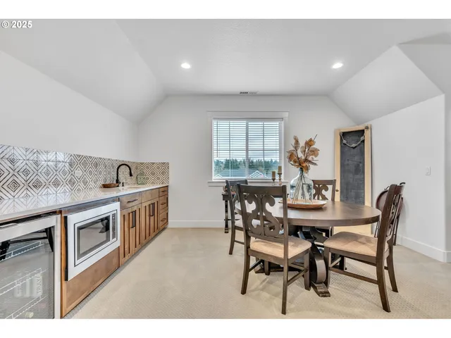 $2,297,000 | 370 Tulip Lane, Woodland, WA 98674