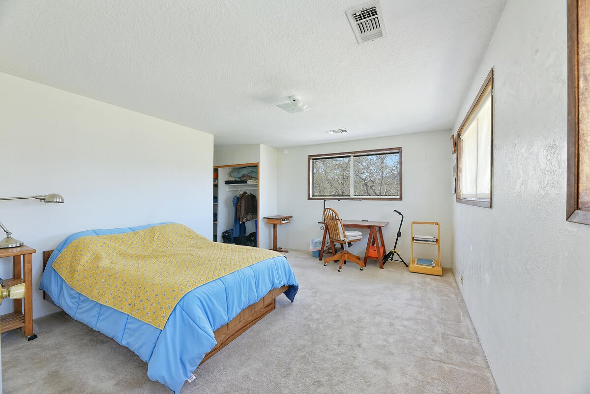 15955 Jones Road White City, OR 97503 - Photo 23 of 36 21