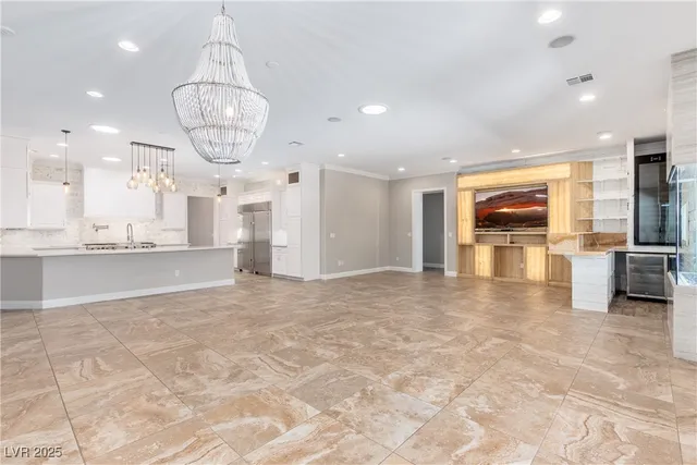 $10,000 | 2960 American River Lane, Las Vegas, NV 89135