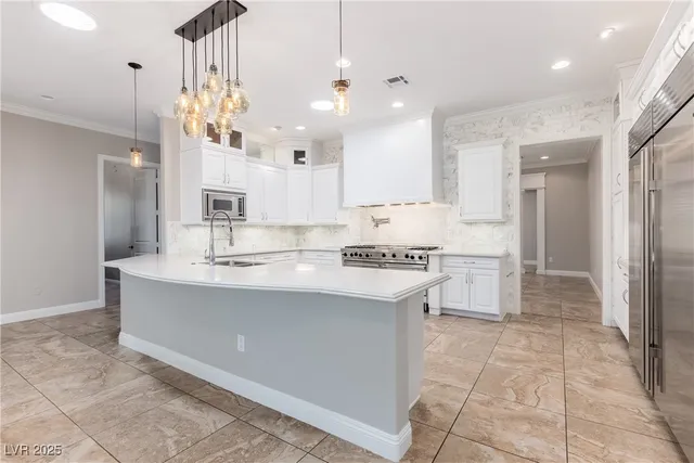 $10,000 | 2960 American River Lane, Las Vegas, NV 89135