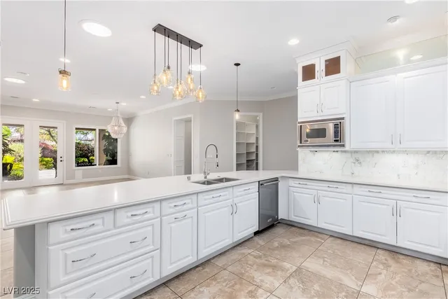 $10,000 | 2960 American River Lane, Las Vegas, NV 89135