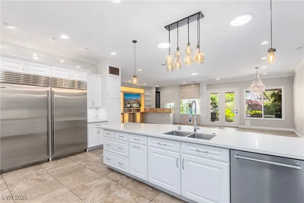 $10,000 | 2960 American River Lane, Las Vegas, NV 89135