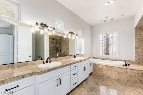 $10,000 | 2960 American River Lane, Las Vegas, NV 89135