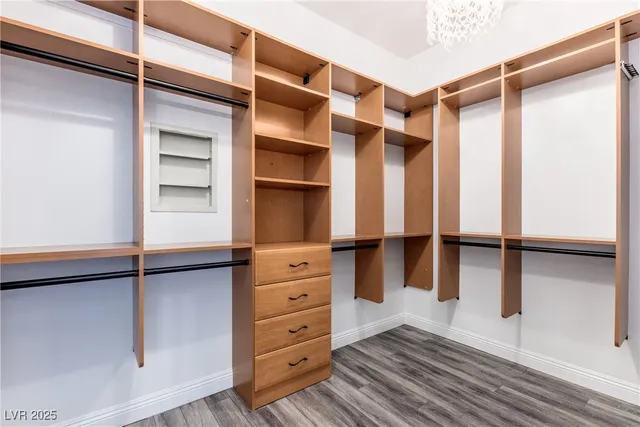 $10,000 | 2960 American River Lane, Las Vegas, NV 89135