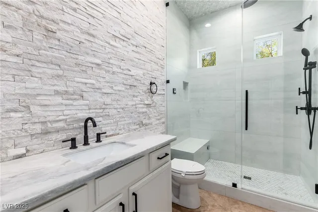 $10,000 | 2960 American River Lane, Las Vegas, NV 89135