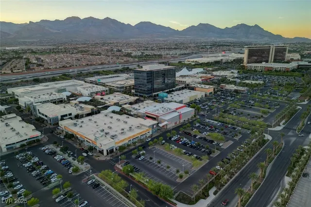 $10,000 | 2960 American River Lane, Las Vegas, NV 89135