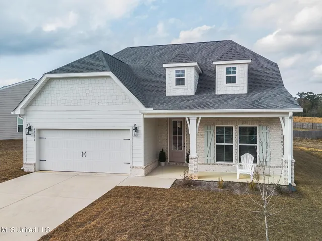 $370,000 | 85035 Pohaku Drive, Diamondhead, MS 39525